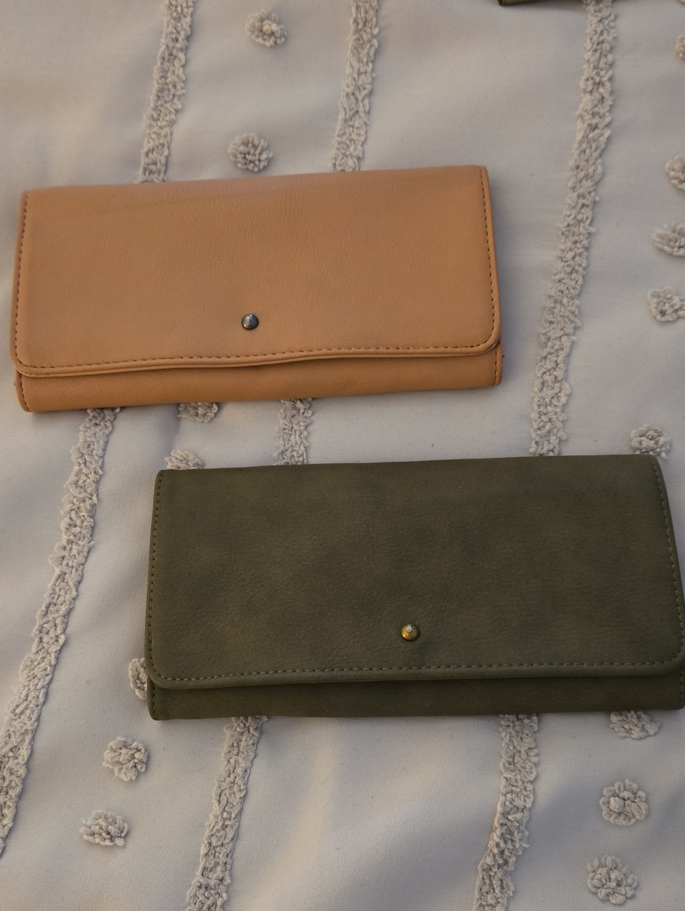 Classic Fold-Over Wallet - Olive and Tan